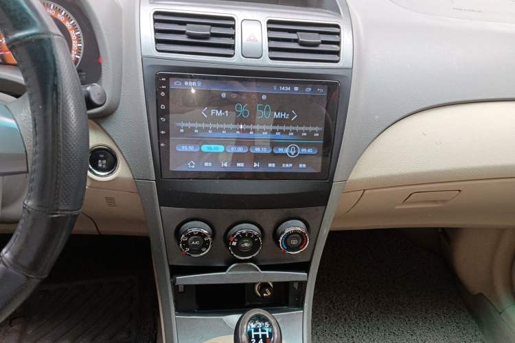 Used BYD L3 2012 1.5L Manual Comfort Edition Audio And AC Panel