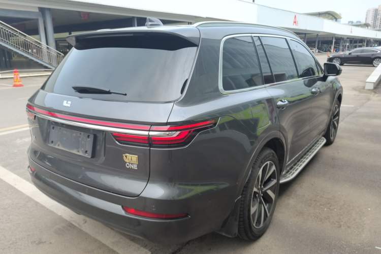 Used Li Auto ONE 2021 Extended-Range 6-Seater Version Rear Right 45 Deg