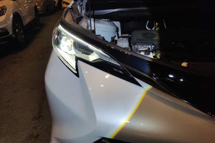 Used Toyota SIENNA 2023 2.5L Hybrid Comfort Edition