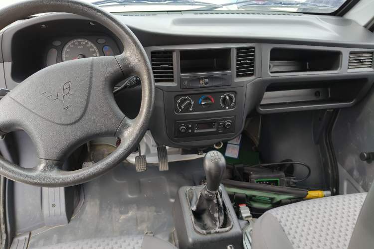 Used Wuling Zhiguang 2015 1.2L Practical LS-I Model Audio And AC Panel