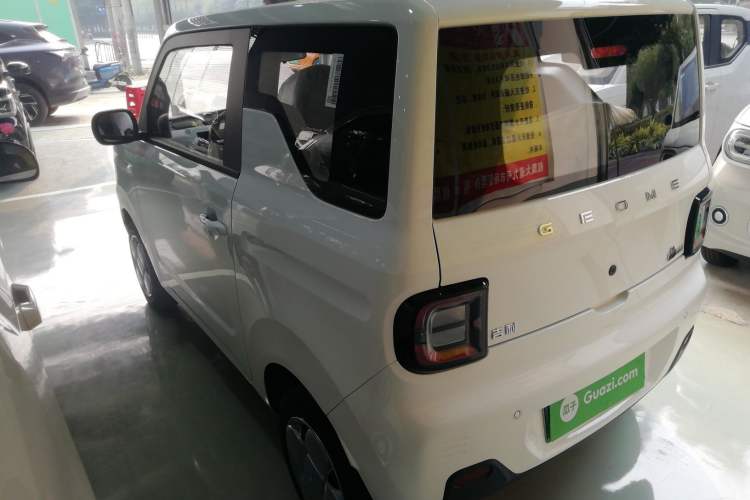 Used Geely Galaxy Panda 2024 Panda Mini 200km Endurance Bear
