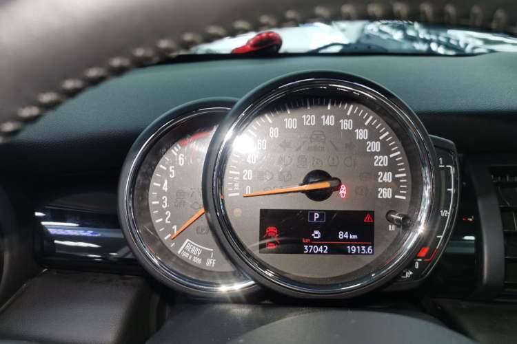 Used MINI 2018 1.5T ONE PLUS Five-Door Edition Instrument Cluster