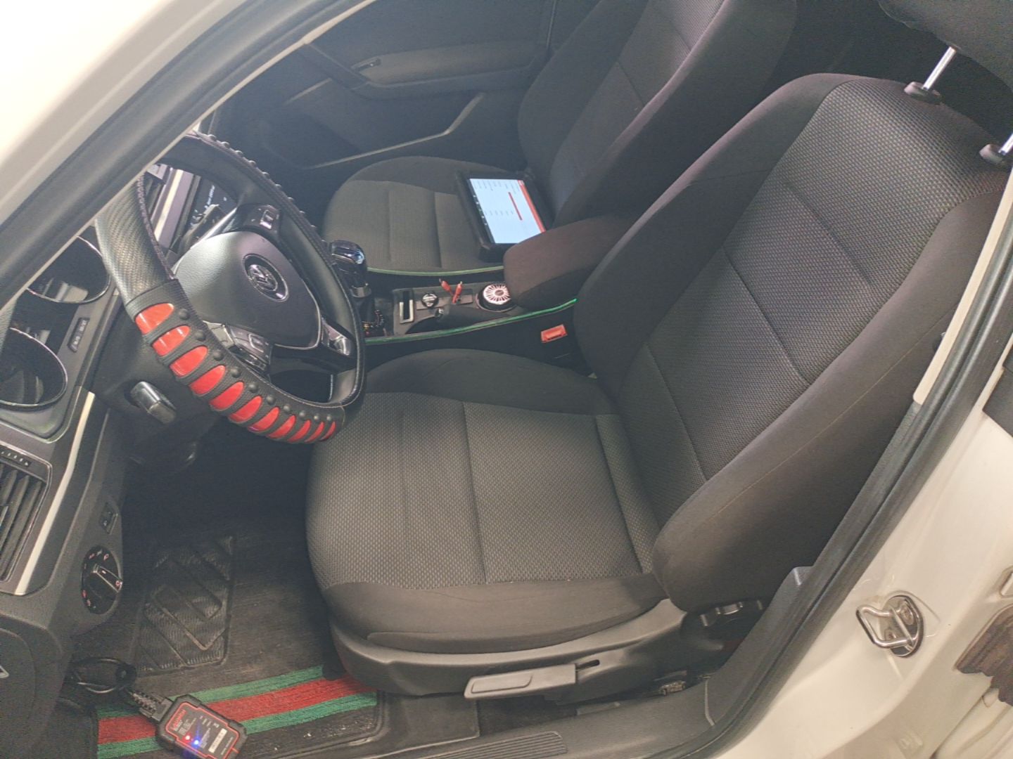Vordere Reihe im Auto