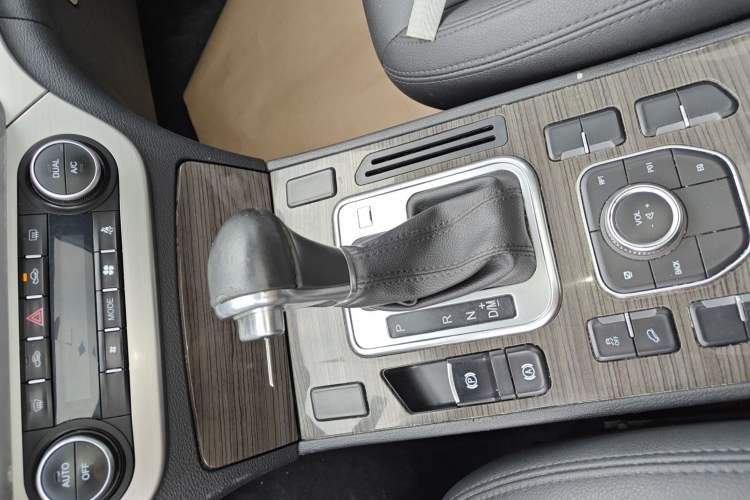 Used Haval H6 Coupe 2016 Blue Label 1.5T Automatic Two-Wheel Drive Urban Model