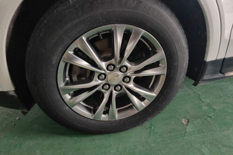 Used Cadillac XT5 2020 28T Luxury Version Left Front Wheel Hub