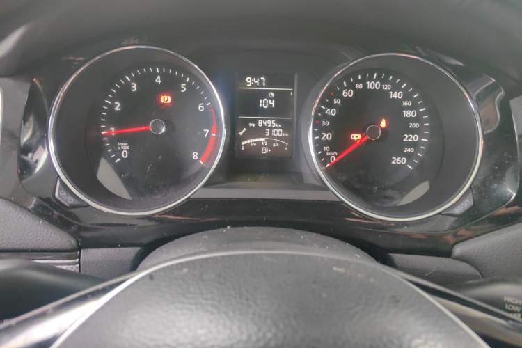 Used Volkswagen Sagitar 2015 1.6L Manual Comfort Model