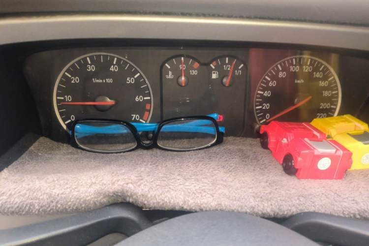 Used Volkswagen Santana Vista 2008 1.8L Manual Comfort Edition Instrument Cluster