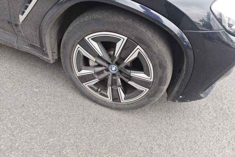 Used BMW iX3 2023 Leading Model Right Front Wheel Hub