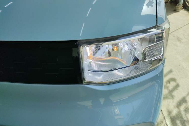 Used Wuling Hongguang MINIEV 2020 Freedom Version Lithium Iron Phosphate Left Front Headlight