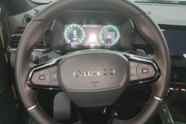 Used Lynk & Co 06 2020 1.5T JinPro model
