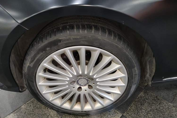 Used Mercedes-Benz E-Class 2015 E 200 L
