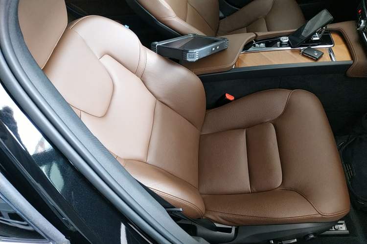 Used Volvo S90 2024 B5 Zhiyi Luxury Edition