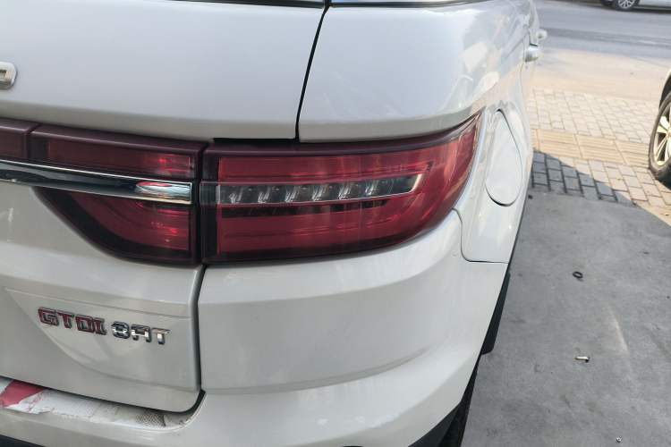 Used Land X7 2018 Jingyue 1.5T Panoramic Luxury Model Exterior 2