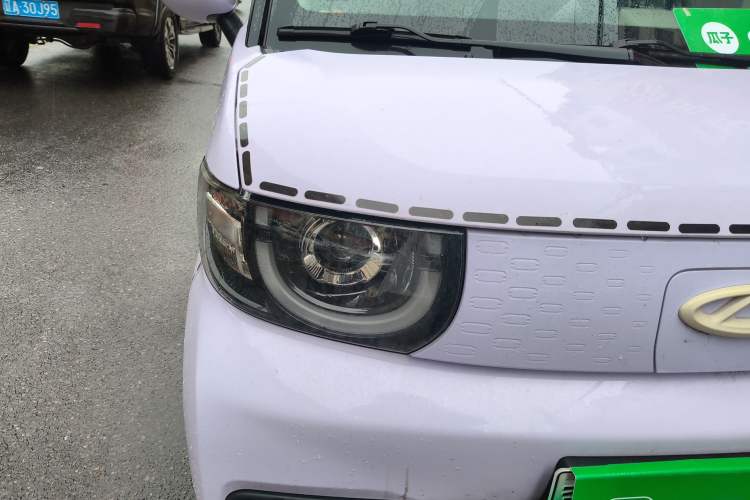 Used Chery QQ Ice Cream 2022 170km Sundae Phosphate Lithium-Ion Right Front Headlight