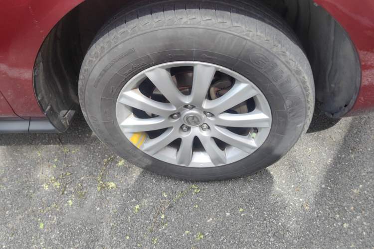 Used Mazda CX-7 2014 2.5L 2WD Fashion Edition Right Front Wheel Hub