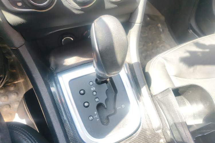 Used Citroen C4L 2015 1.6T Automatic Prestige Edition Gear Lever