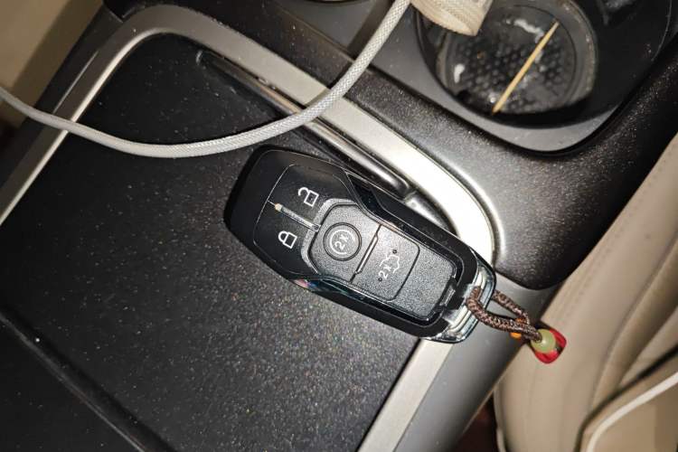 Used Lincoln MKX 2017 2.0T Two-Wheel Drive Deluxe Edition Vehicle Key