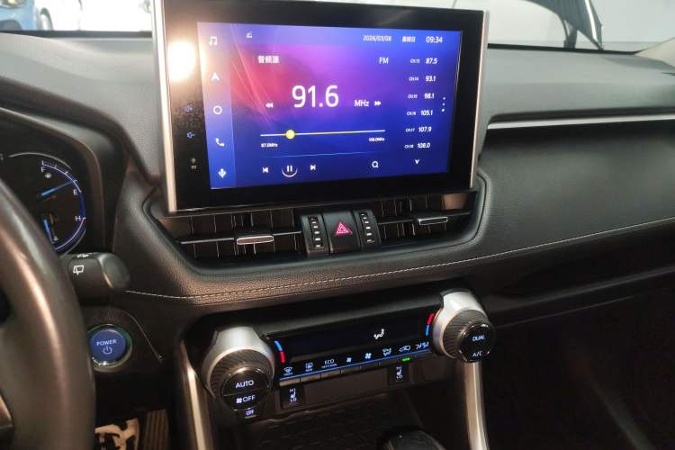 Used Toyota RAV4 2021 Revised Version Dual-Motor Hybrid 2.5L E-CVT 4x4 Elite PLUS Edition Audio And AC Panel