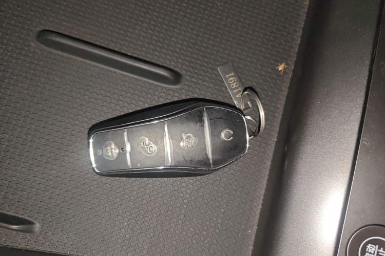 Used BYD Qin L 2025 DM-i Smart Drive 120KM Leading Model
