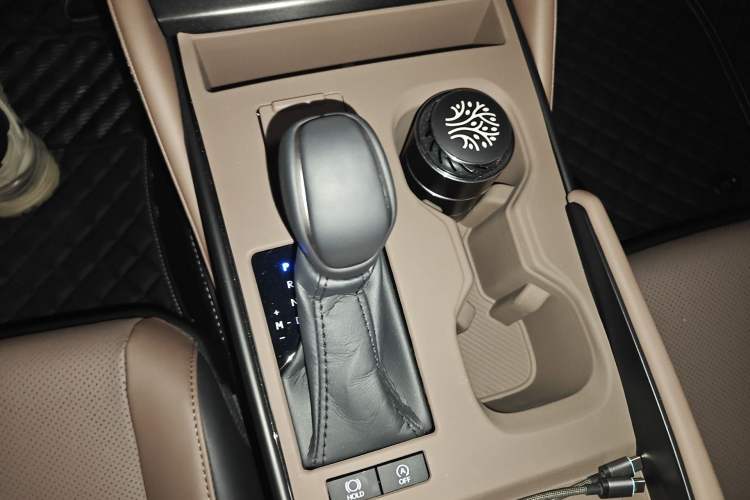 Used Lexus ES 2025 200 Premium Edition Gear Lever