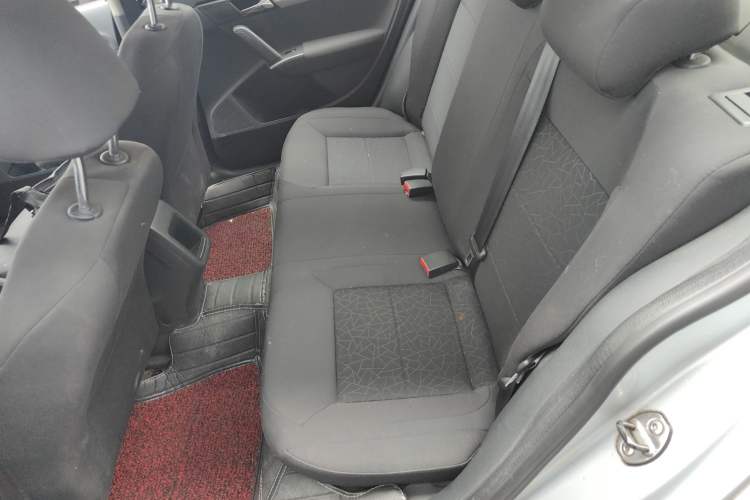 Used Volkswagen Lavida 2013 Revised Classic 1.6L Manual Fashion Edition Left Rear Seat