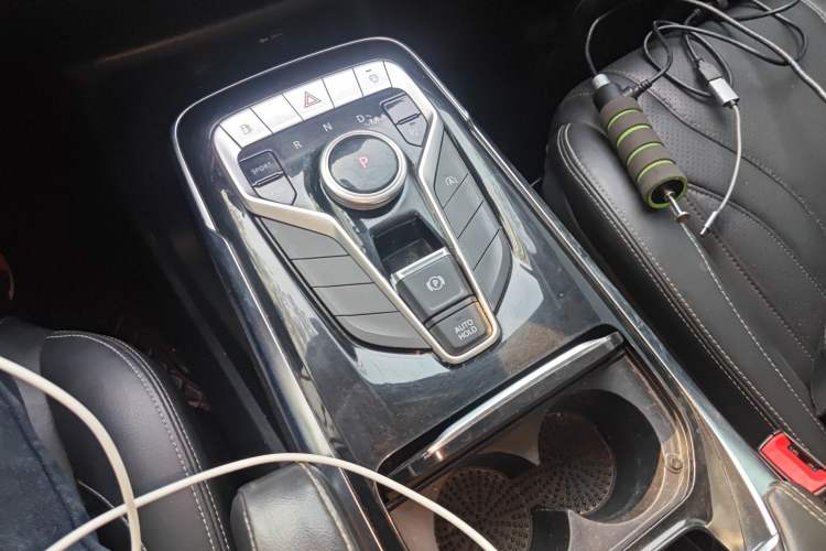 Used SAIC MAXUS G20 2021 PLUS 2.0T Gasoline Automatic Luxury Edition