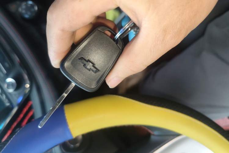 Used Chevrolet Monza 2019 RS 330T Automatic Sporty Edition China VI Standard Vehicle Key