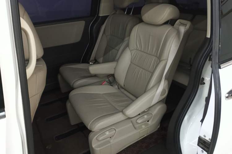 Used Honda Odyssey 2015 Revised 2.4L Luxury Edition
