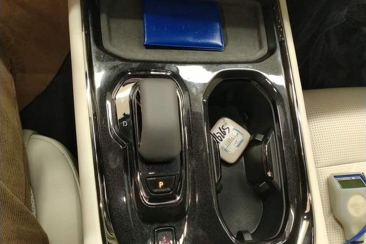 Used Zeekr 009 2024 Six-Seat Executive Version 4WD 108 kWh