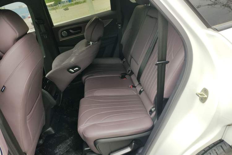 Used Chery Tiggo 9 2025 2.0T Automatic Two-Wheel Drive Luxury Edition 5 Seats Left Rear Seat