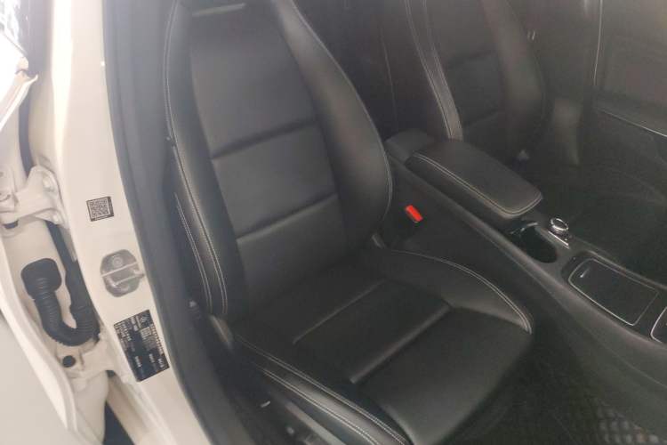 Used Mercedes-Benz GLA 2019 GLA 200 Fashion Model Right Front Seat