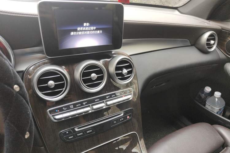 Used Mercedes-Benz GLC 2017 GLC 260 4MATIC Luxury Model
