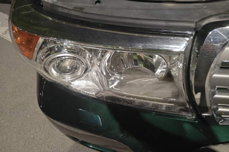 Used Toyota Land Cruiser 2012 4.0L Automatic VX
