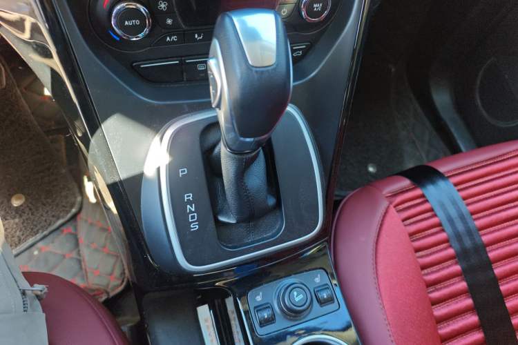 Used Ford Kuga 2015 2.0L GTDi Four-Wheel-Drive Sport Model