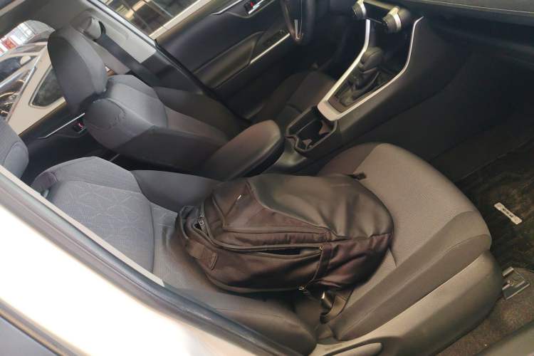 Used Toyota RAV4 2021 2.0L CVT Two-Wheel Drive Fashion Edition
