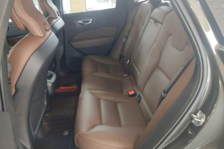 Used Volvo XC60 2022 B5 4x4 Smart Luxury Edition
