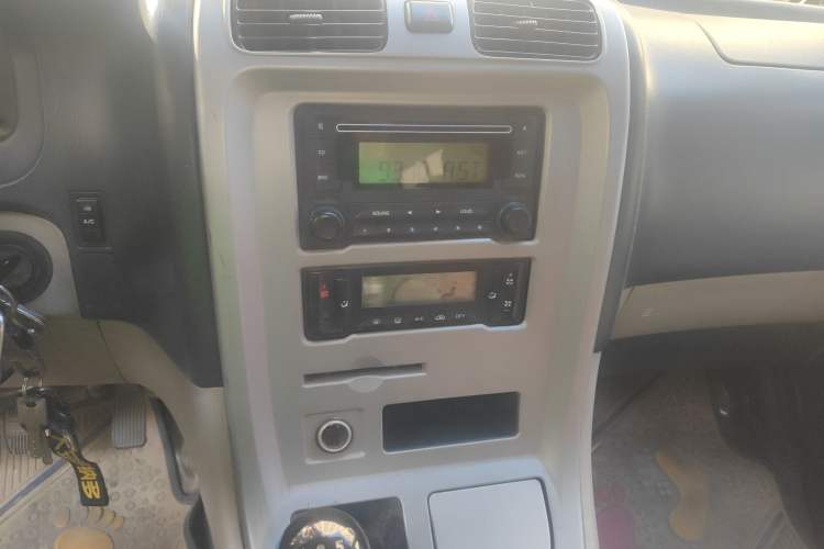 Used Jinbei Grace 2013 2.0L Zhi Ling Luxury 7-Seater All-Games Commemorative Version China IV Standard