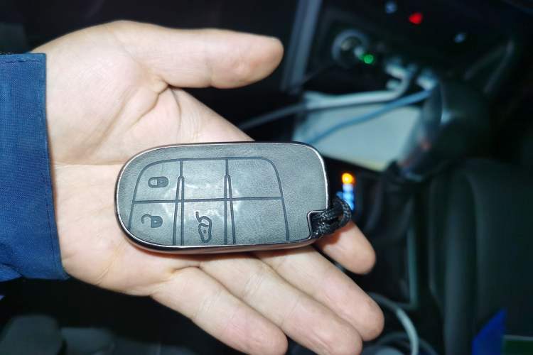 Used Jeep Commander 2018 2.0T Two-Wheel Drive Enjoyment Version China VI Emission Standard