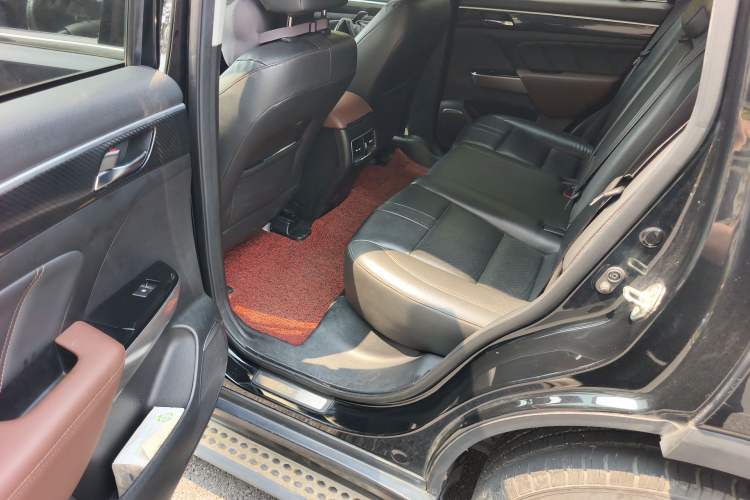 Used GAC Trumpchi GS7 2017 320T Two-Wheel-Drive Luxury Smart Connectivity Model Left Rear Seat