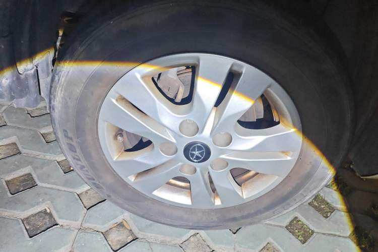 Used JAC Refine M3 2016 IKEA Edition 1.6L Luxury Smart Model