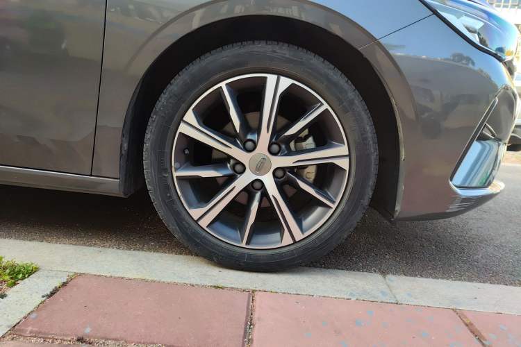 Used Geely Auto Emgrand 2022 4th Generation 1.5L CVT Luxury Model
