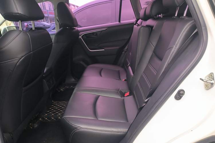 Used Toyota RAV4 2020 2.0L CVT Two-Wheel Drive Urban Edition
