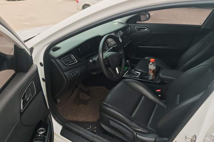 Used Hyundai Mistra 2014 1.8L Automatic Smart GLS Driver Seat