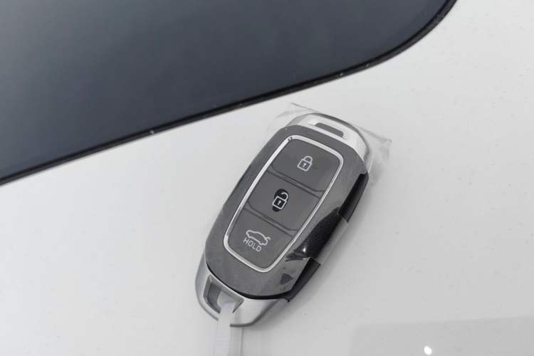 Used Hyundai Elantra 2023 1.5L CVT GLX Elite Edition Vehicle Key