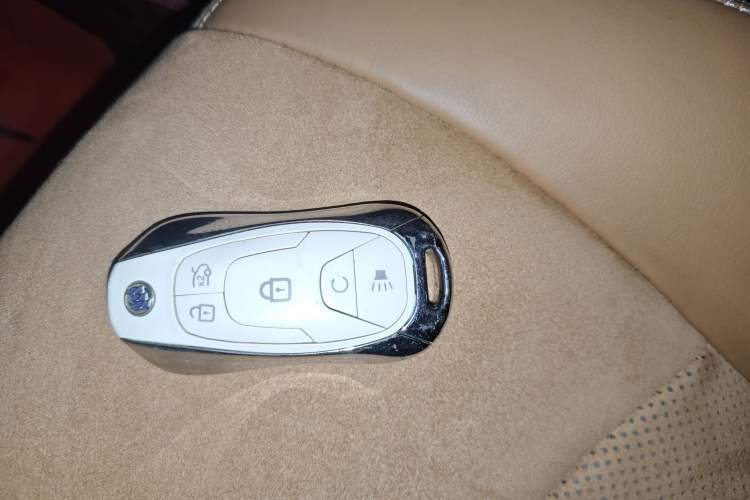 Used Buick LaCrosse 2019 28T Prestige Model
