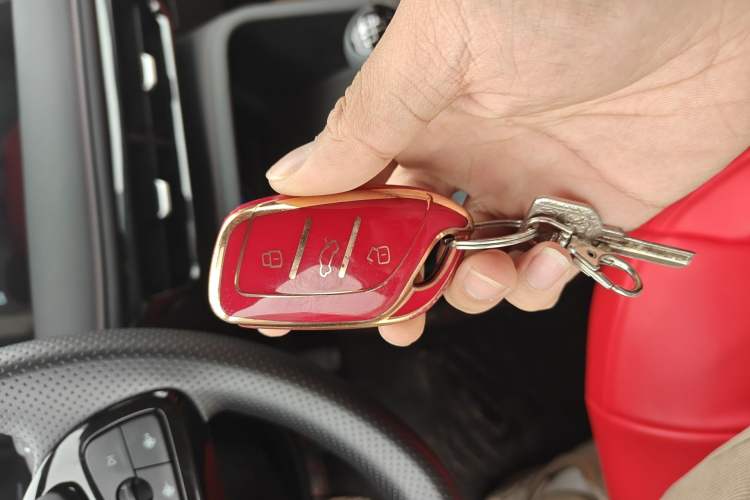 Used Roewe i5 2023 1.5L Manual Comfort Edition
