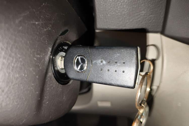 Used Mazda 8 2013 2.5L Elite Edition Vehicle Key