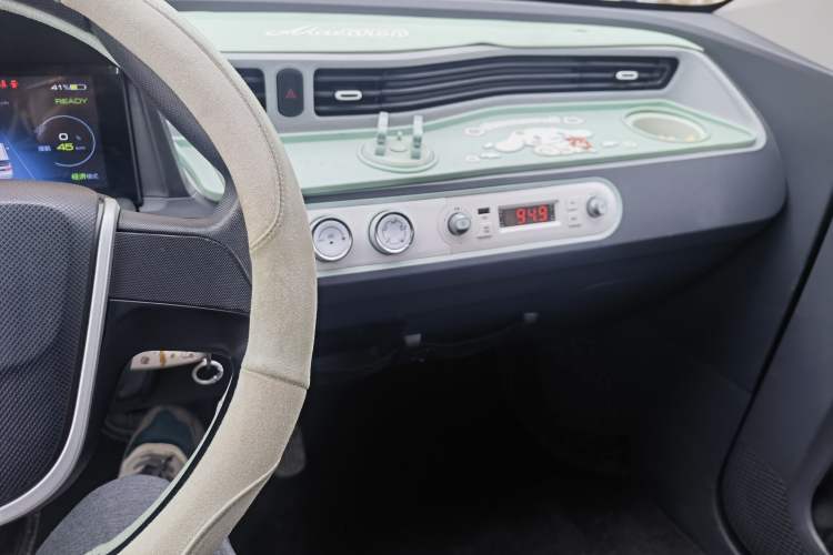 Used Wuling Hongguang MINIEV 2021 Macaron Fashion Model Lithium Iron Phosphate
