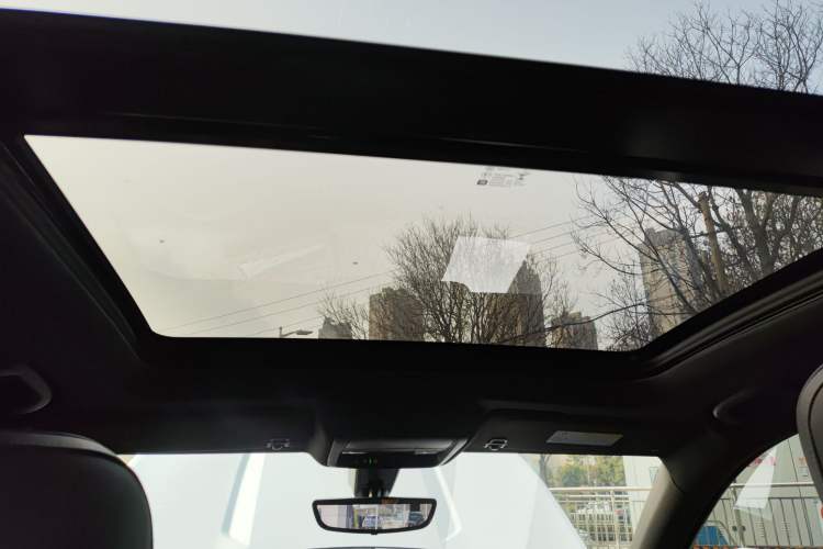 Used Cadillac XT4 2020 28T Two-Wheel-Drive Leading Version
