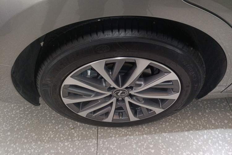 Used Lexus ES 2021 300h Excellence Edition